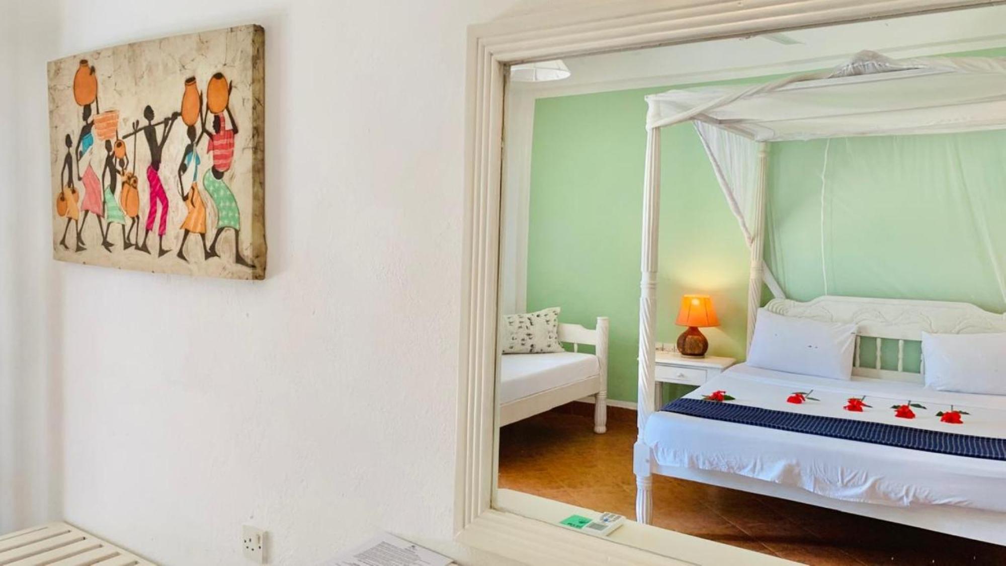 Lily Palm Resort Watamu Exteriör bild