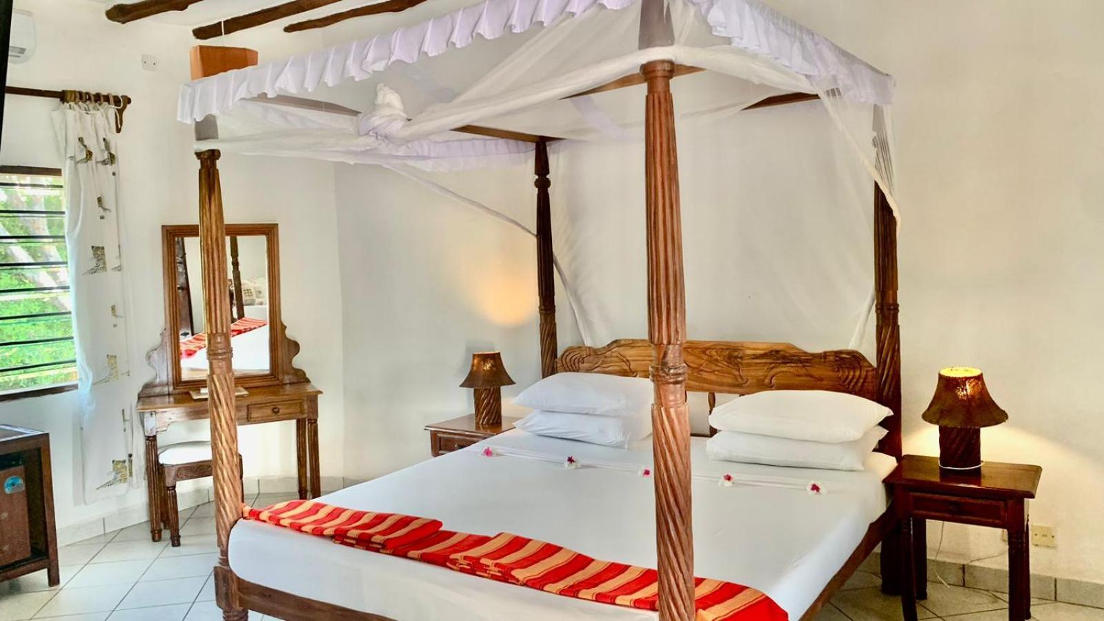 Lily Palm Resort Watamu Exteriör bild